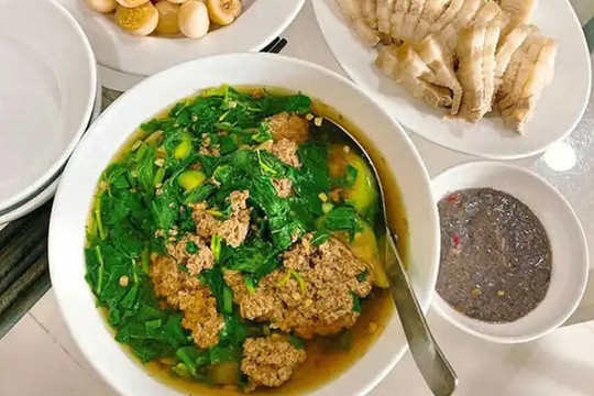 Nhiều người Việt thường có 5 thói quen tai hại khi ăn canh cua, có thói quen tạo ra chất gây ung thư