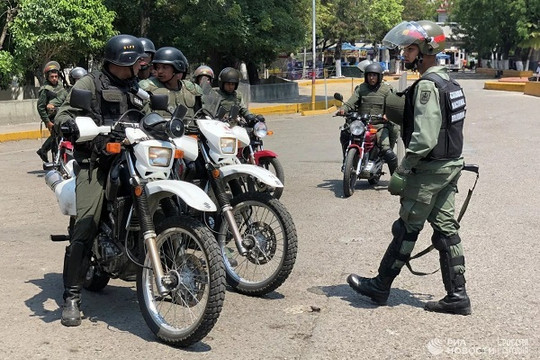 Quân đội Venezuela bắt giữ tàu ngầm của dân buôn ma túy Colombia
