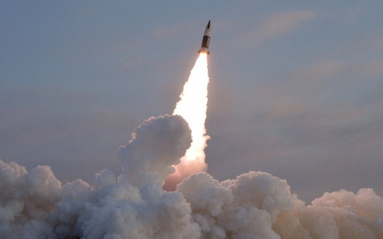 Hàn Quốc phản ứng mạnh về vụ phóng tên lửa mới của Triều Tiên, dọa sẽ 'xử lý kiên quyết'