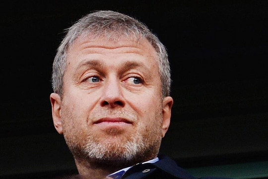Tỷ phú Roman Abramovich bác tin đòi nợ Chelsea 1,6 tỷ bảng Anh