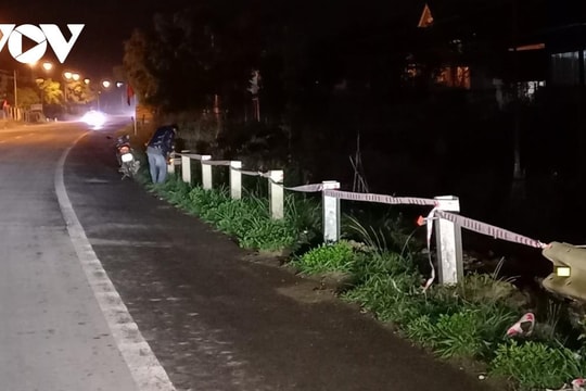 Ngang nhiên tháo dỡ dải lan can đường bộ Quốc lộ 14