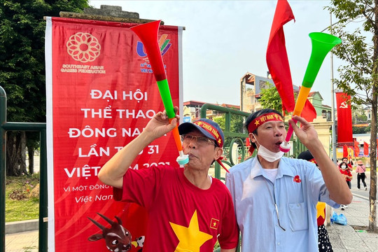 U23 Việt Nam - U23 Indonesia: Khán giả "tiếp lửa" sân Việt Trì