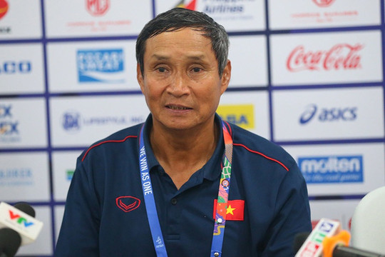 HLV Mai Đức Chung bất ngờ nhắc đến Man United khi nói về tuyển nữ Việt Nam