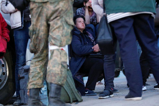 Ukraine: Tất cả phụ nữ, trẻ em đã sơ tán khỏi nhà máy thép ở Mariupol