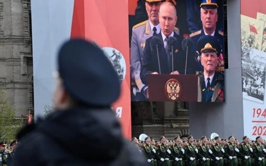Xung đột Nga-Ukraine: Tổng thống Putin 'chắc như đinh đóng cột', Belarus khẳng định tình anh em, ông Biden không thể chờ đợi thêm