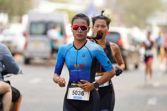 Tiếp lửa 1 tỉ đồng cho đội tuyển Triathlon Việt Nam dự SEA Games 31