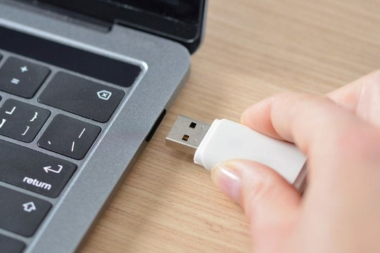 Cách tạo phím tắt gỡ USB an toàn trên Windows 11/10