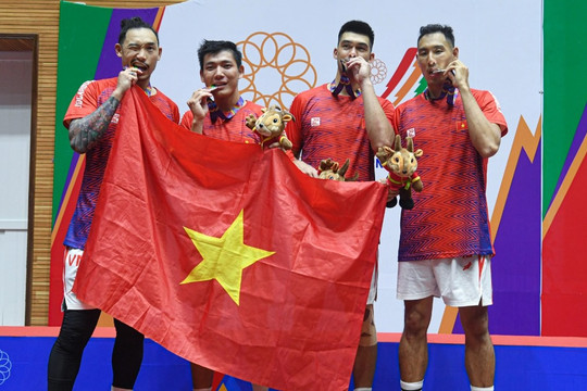 Tấm huy chương bạc lịch sử của bóng rổ Việt Nam