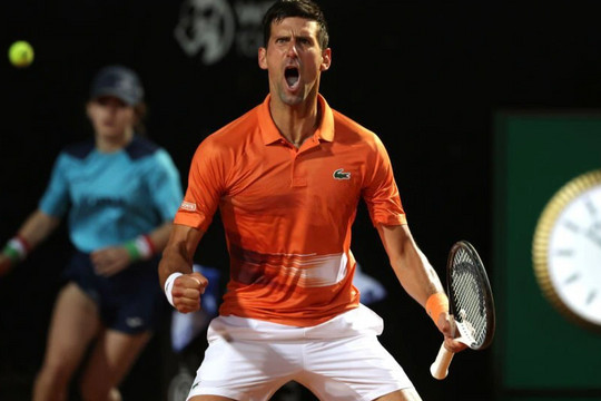 Djokovic cán mốc 1000 chiến thắng, vào chung kết Rome Masters