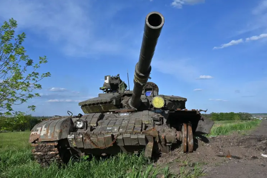 Các chiến binh tình nguyện Ukraine sử dụng xe tăng có biệt danh 'Bunny' để chống lại lực lượng Nga