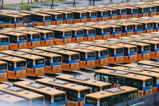 Áp lực giá xăng đè nặng người dân, doanh nghiệp