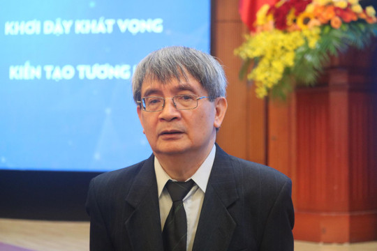 Chia sẻ xúc động của vị giáo sư Toán học vừa nhận giải thưởng Tạ Quang Bửu
