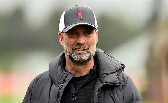 HLV Jurgen Klopp tuyên bố không nhờ Gerrard giúp ngăn Man City vô địch