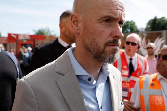 MU làm lễ đón Erik ten Hag, Zidane từ chối PSG