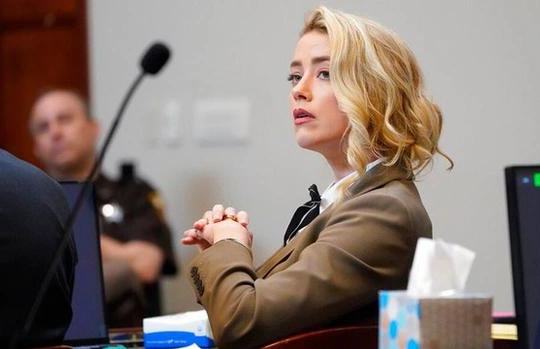 Amber Heard mất việc trị giá 50 triệu USD vì vụ kiện Johnny Depp