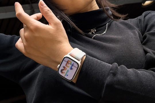 Apple ra mắt dây đeo và mặt đồng hồ Apple Watch Pride 2022 mới