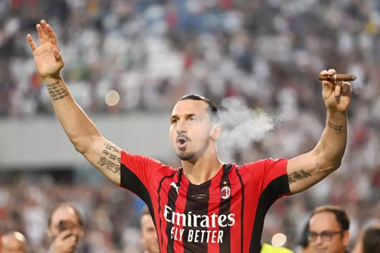 Ibrahimovic nhận tin sét đánh sau chức vô địch cùng Milan