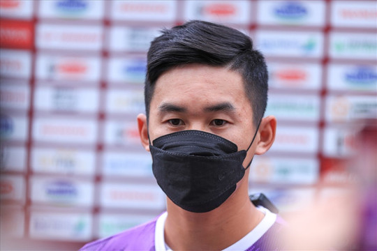 Trung vệ tuyển Việt Nam: "Thầy Park hỏi vị trí sở trường của tôi"
