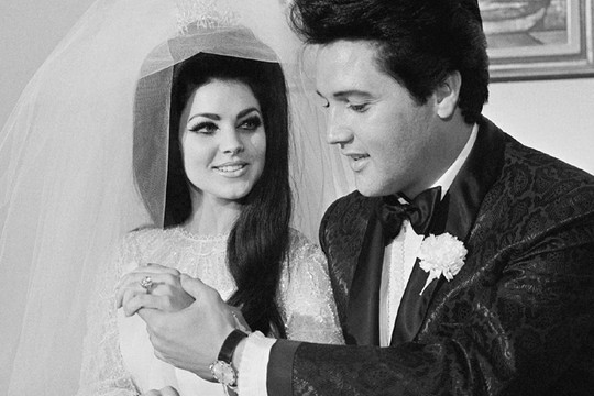 Vợ cũ của Elvis Presley rơi nước mắt khi xem phim về chồng