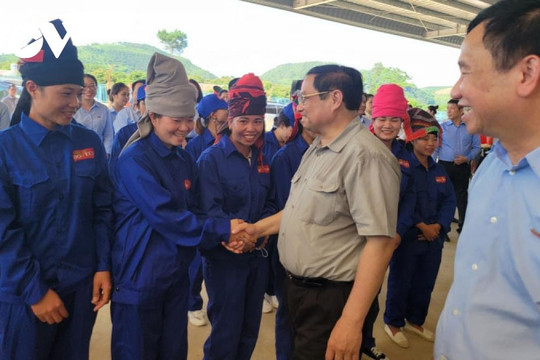 Thủ tướng Phạm Minh Chính thăm vùng sản xuất nông nghiệp Sơn La