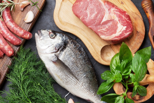 Quan niệm ăn cá nhiều hơn ăn thịt có đúng không?