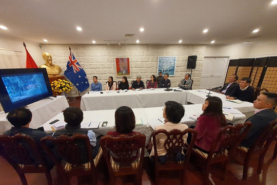 Chi bộ Đại sứ quán Việt Nam tại Australia đẩy mạnh học tập và làm theo tư tưởng, đạo đức, phong cách Hồ Chí Minh.