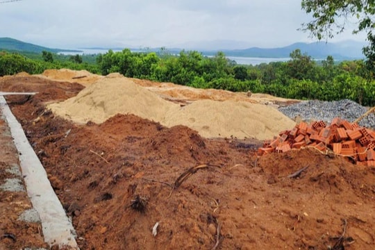 Chủ nhiệm Ủy ban Kiểm tra Huyện ủy kiện quyết định của thị trấn