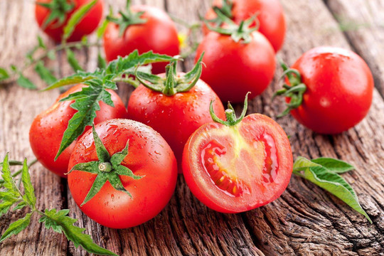 Thói quen ăn cà chua dễ rước bệnh nhưng nhiều người vẫn làm