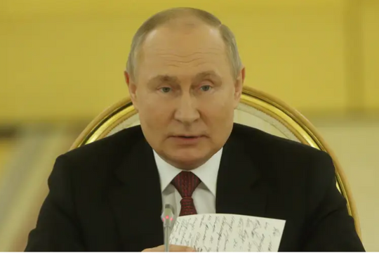 Tổng thống Putin ký đạo luật xóa bỏ giới hạn độ tuổi nhập ngũ