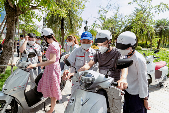 Bùng nổ “đại tiệc” trải nghiệm xe máy điện VinFast thế hệ mới trên 6 tỉnh, thành phố