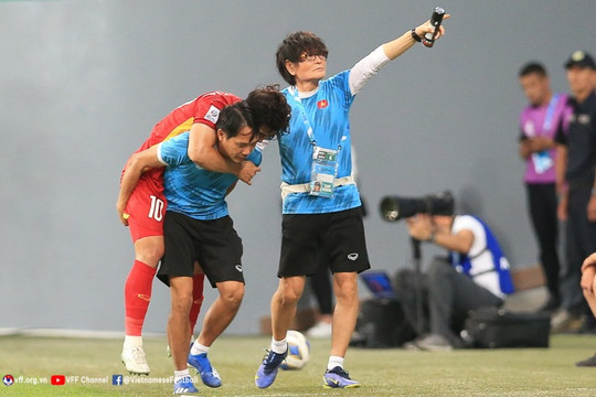 Văn Toản và Danh Trung có thể vắng mặt ở trận gặp U23 Hàn Quốc