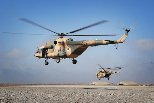 Mỹ đem trực thăng Mi-17 mua của Nga viện trợ Ukraine, Nga giận dữ phản đối