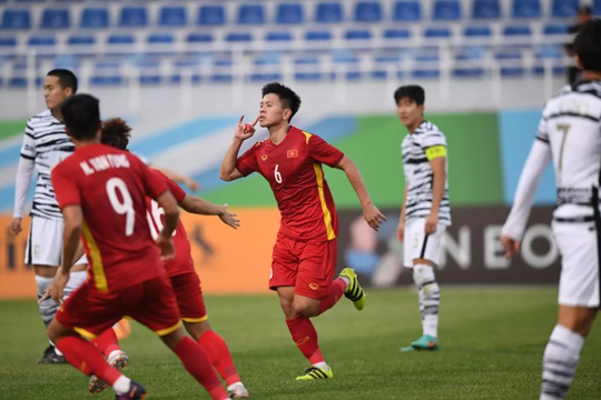 Tiến Long: Thầy Gong yêu cầu U23 Việt Nam đá tấn công trước Hàn Quốc