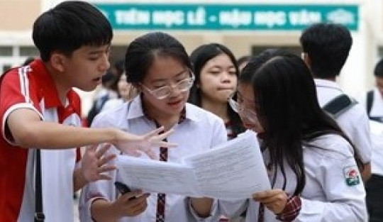 Hà Nội: Nhiều trường tư lo 'sốt ảo' vì hồ sơ xét tuyển vào lớp 10 tăng vọt