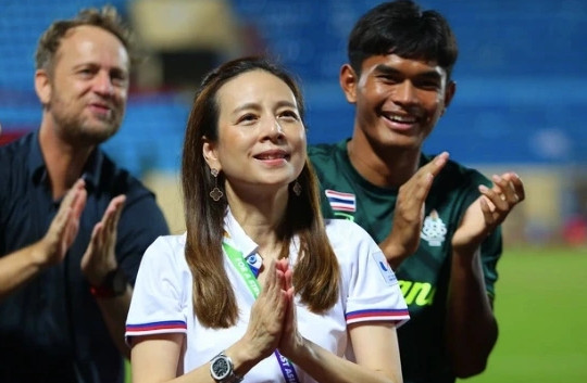 Madame Pang tặng quà bất ngờ cho U23 Thái Lan sau trận thắng Malaysia