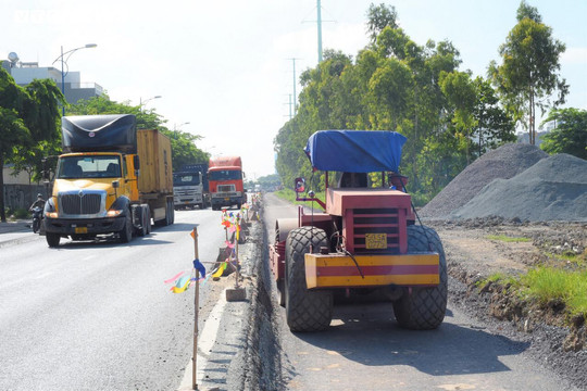 TP.HCM: Đường Đồng Văn Cống chậm tiến độ gần 2 năm dù không vướng mặt bằng