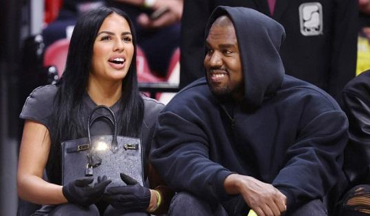 Kanye West chia tay người mẫu kém 20 tuổi