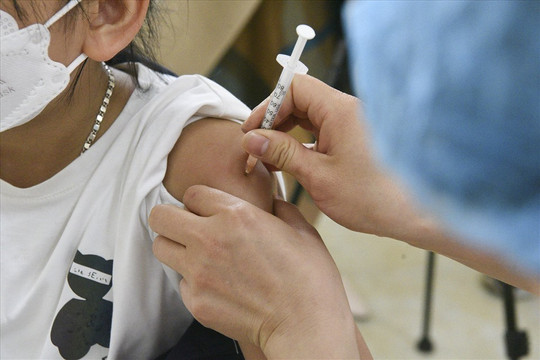 Hà Nội triển khai tiêm vaccine phòng COVID-19 mũi 4