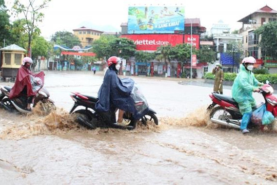 Mưa dông trên khắp miền Bắc kéo dài tới khi nào?