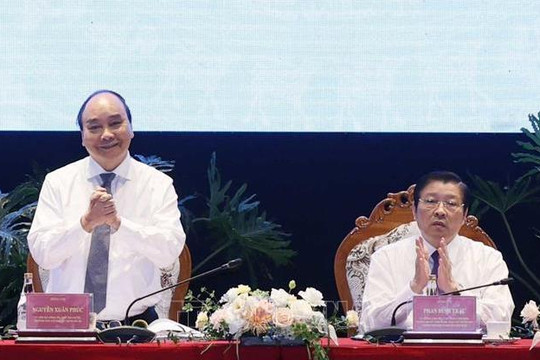 Nhà nước pháp quyền XHCN Việt Nam luôn đặt dưới sự lãnh đạo của Đảng
