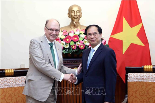 Tiếp tục phát triển quan hệ hữu nghị truyền thống Việt Nam-Thụy Điển