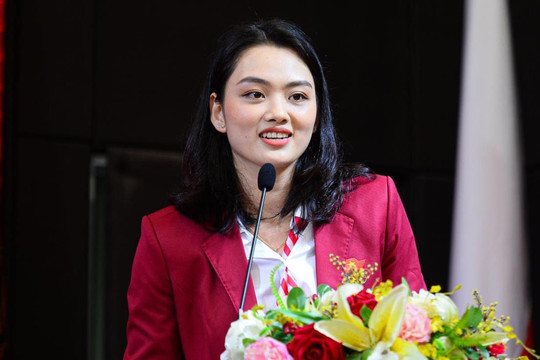 Đại học Kinh tế vinh danh hoa khôi của bóng chuyền nữ Việt Nam
