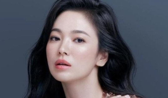 Song Hye Kyo: Nhỏ khổ sở, lớn lên thương ai cũng không trọn vẹn