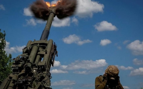 Ảnh ấn tượng tuần (6-12/6): Xung đột Nga-Ukraine, bắn siêu lựu pháo Mỹ M777 ở Donetsk, Tổng thống Zelensky nói về trận quyết định số phận Donbass