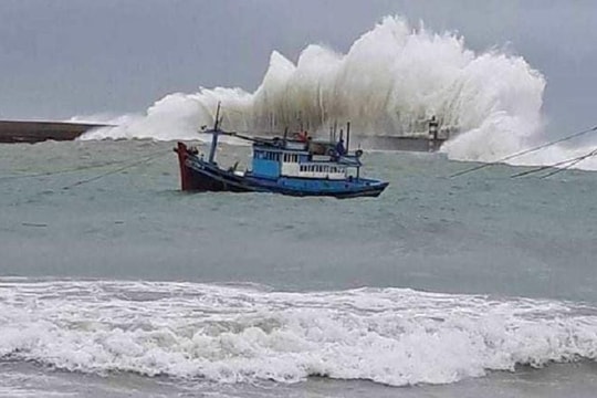 Bão lớn với hướng di chuyển khó lường xảy ra dồn dập vào cuối năm 2022