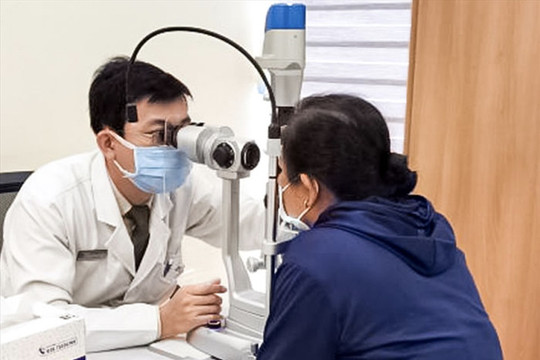Cảnh báo bệnh nhân đái tháo đường mắt mờ dần nguy cơ mất hẳn thị lực