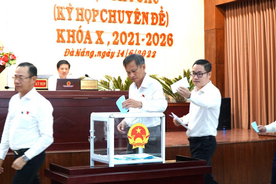 Bãi nhiệm Phó chủ tịch HĐND TP Đà Nẵng Lê Minh Trung
