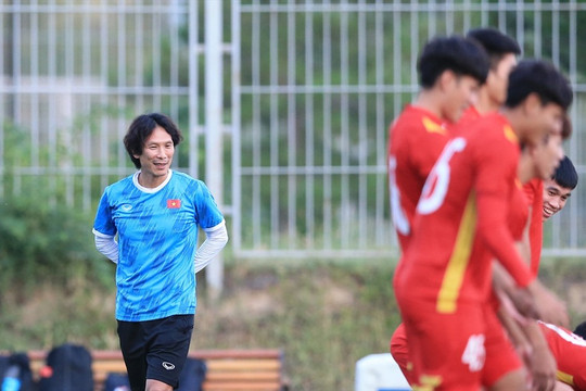 HLV Gong Oh-kyun ôm giấc mơ lớn với bóng đá Việt Nam
