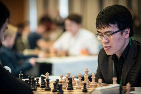 Quang Liêm tiến gần chức vô địch Prague Masters