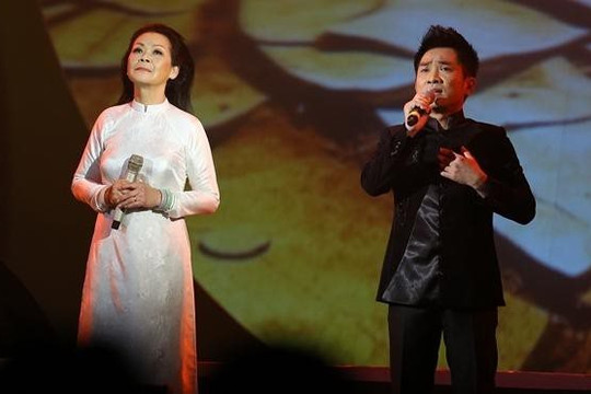 Danh ca Khánh Ly về Việt Nam hát như một lời chia tay khán giả